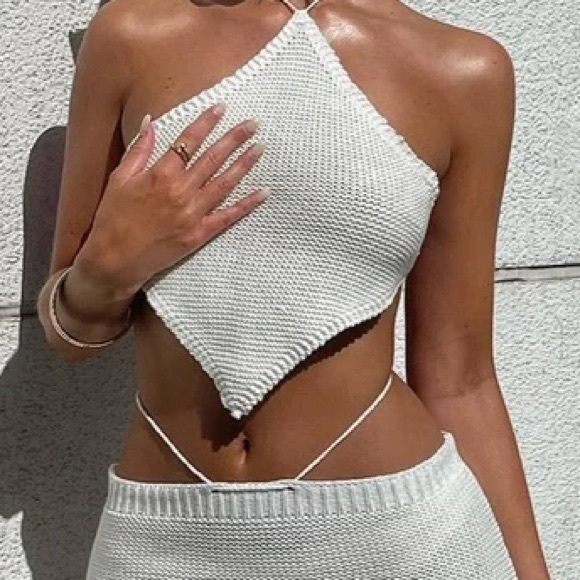 White Fox Boutique Crochet Halter - Picture 1 of 2